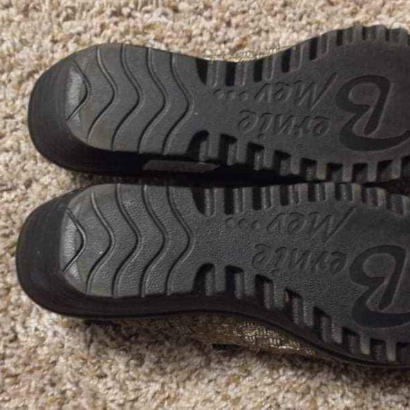 Bernie Mev. Cleopatra wedge pump Sz 41 S-001 - Picture 5 of 5